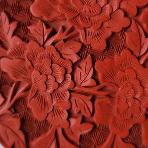 Vintage Cinnabar Carved Lacquer Round Trinket Box